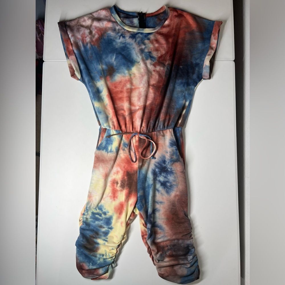 Tie Dye Romper With Pockets Approximately Size S-M
